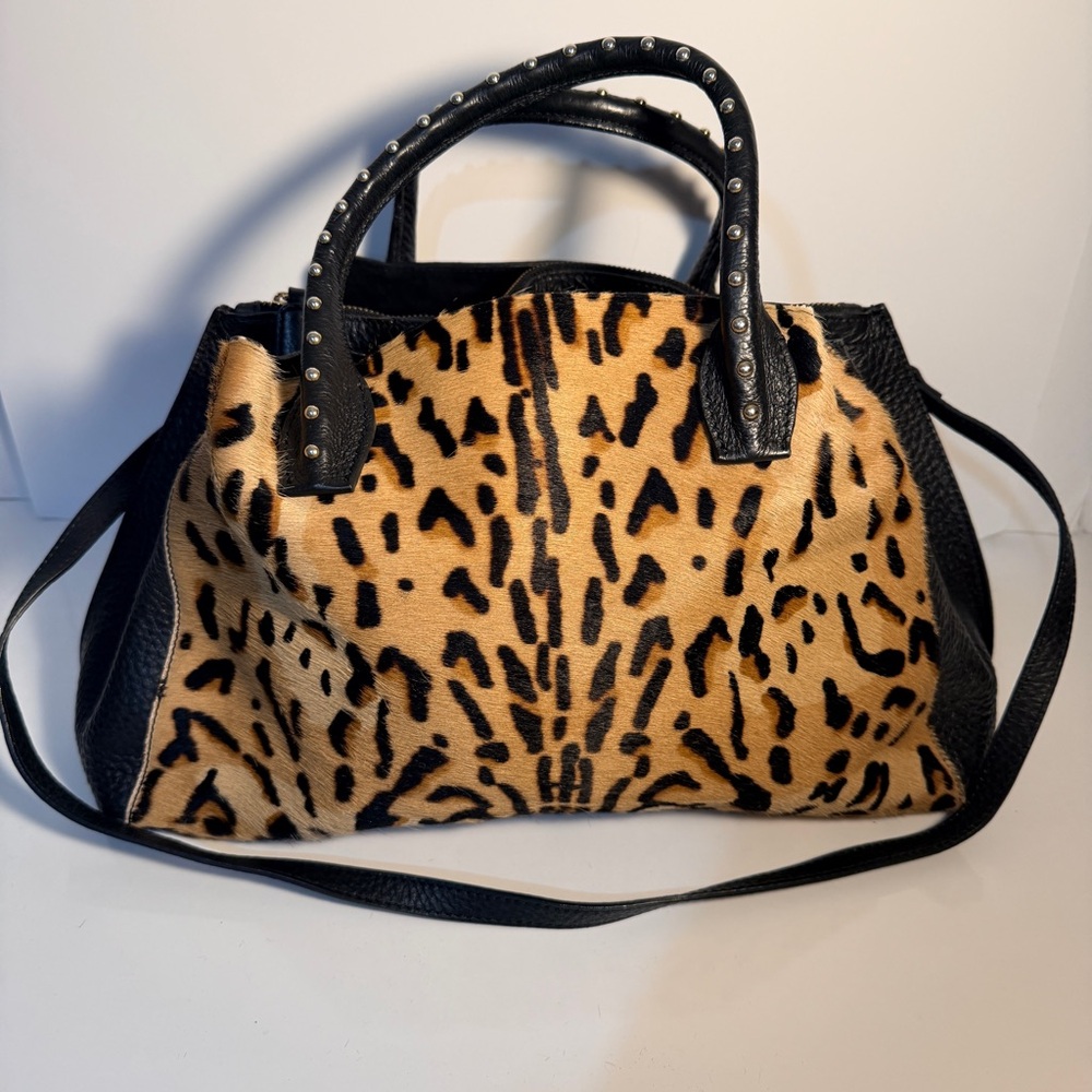 IACUCCI Leopard Print Women's Bag with Black Accents.  Made in Italy